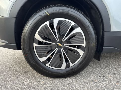 New 2026 Chevrolet Blazer EV LT image 32