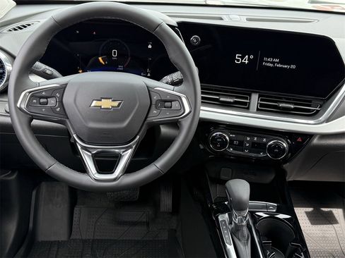 New 2026 Chevrolet Trax LT w/ Driver Confidence Package image 10