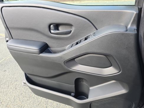 New 2026 Nissan Frontier S image 24