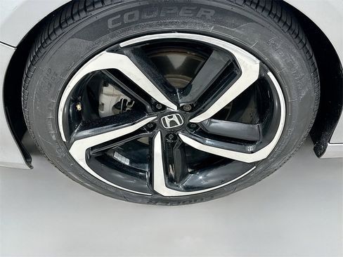 Used 2019 Honda Accord Sport image 30