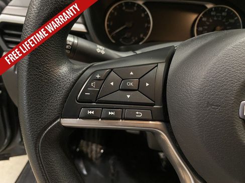 Used 2025 Nissan Altima 2.5 SV AWD/4WD image 37