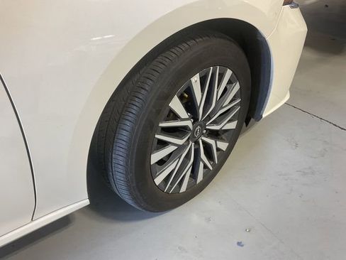 Used 2025 Nissan Altima 2.5 SV image 16