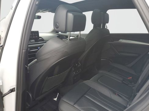 Used 2024 Audi Q5 2.0T Premium w/ Summer of Audi Package AWD/4WD image 15