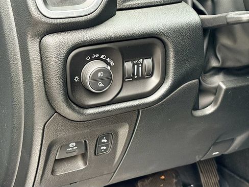 Used 2022 RAM 1500 Laramie AWD/4WD image 10
