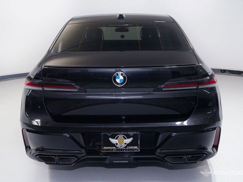 Used 2023 BMW 760i xDrive w/ Luxury Rear Seating Package AWD/4WD image 8