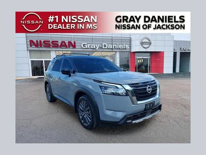 Certified 2024 Nissan Pathfinder SL w/ SL Premium Package