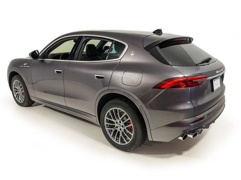 Used 2024 Maserati Grecale GT image 5