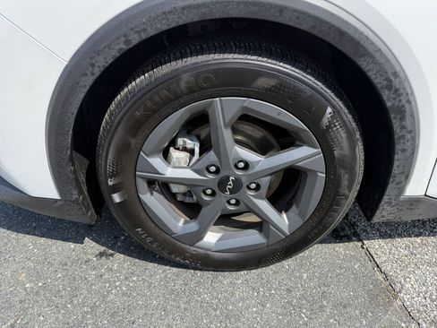 Used 2025 Kia K4 LXS image 30