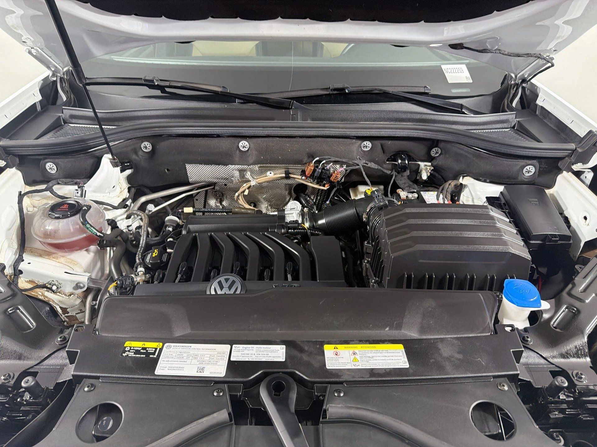 Used 2022 Volkswagen Atlas Cross Sport SE FWD image 29