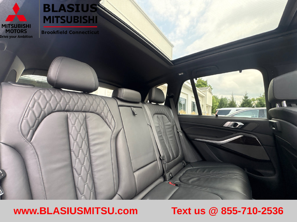 Used 2020 BMW X5 xDrive50i w/ Executive Package AWD/4WD image 47