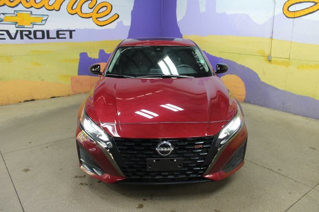 Used 2023 Nissan Altima 2.5 SR AWD/4WD image 3