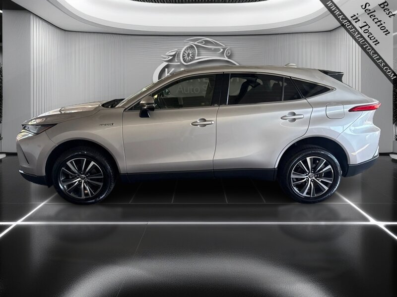 Used 2021 Toyota Venza LE w/ Carpet Mat Package (TMS) AWD/4WD image 8