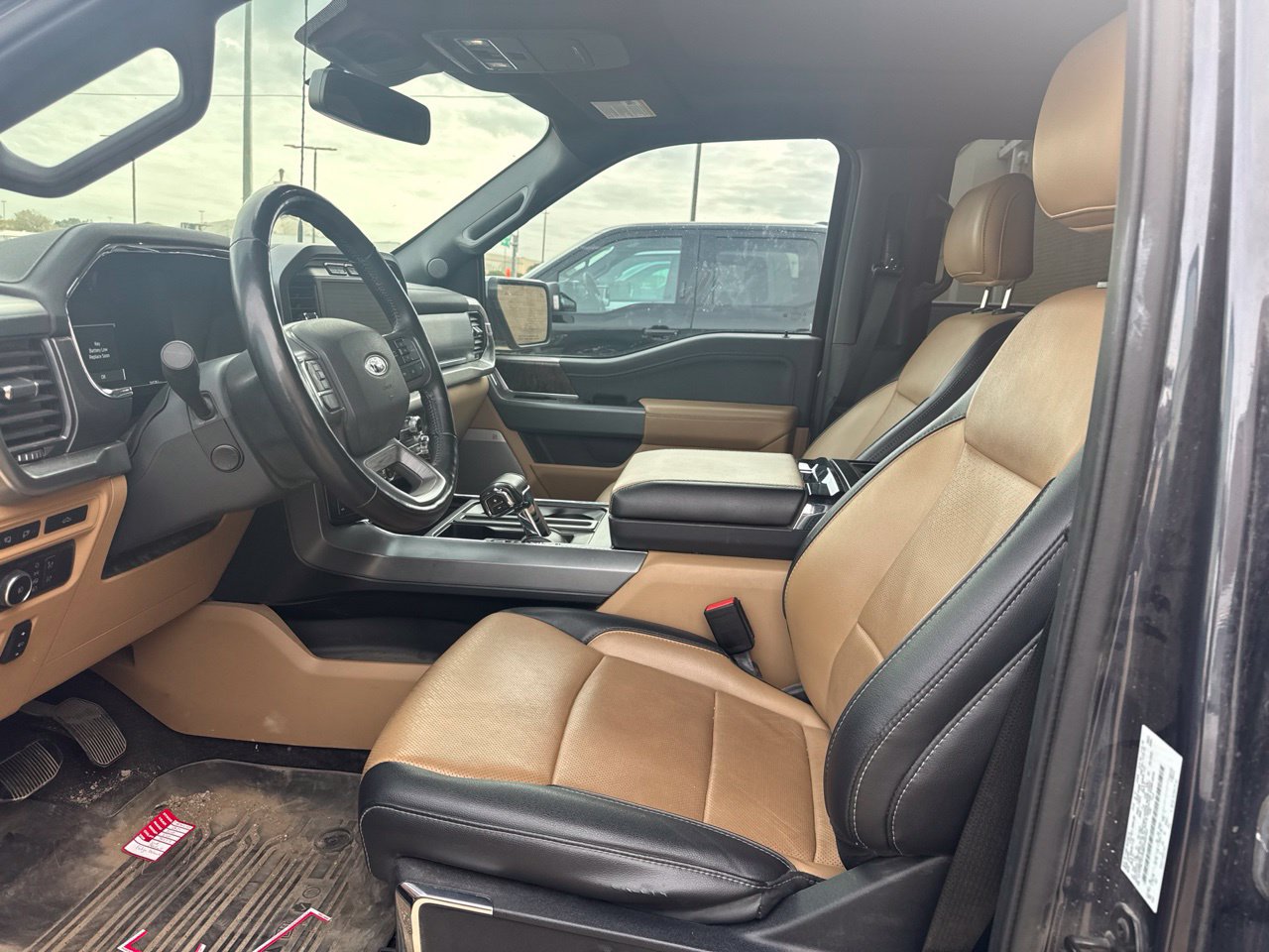 Used 2021 Ford F150 Lariat w/ Equipment Group 502A High AWD/4WD image 8