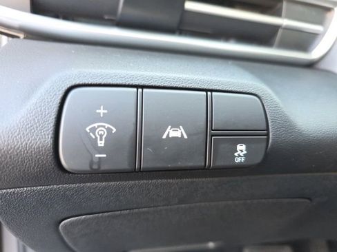 Certified 2023 Hyundai Elantra Limited image 11