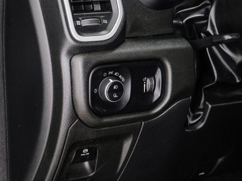 Used 2022 RAM 1500 Big Horn AWD/4WD image 29