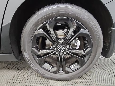 Used 2025 Honda Accord SE image 40