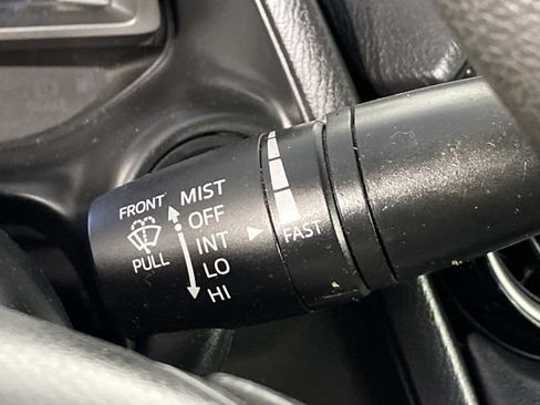 Used 2019 Toyota Yaris LE FWD image 17