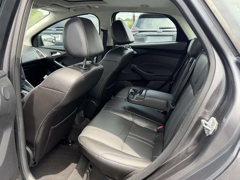 Used 2014 Ford Focus Titanium FWD image 15