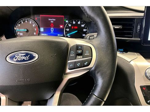 Used 2023 Ford Explorer XLT w/ Equipment Group 202A image 20