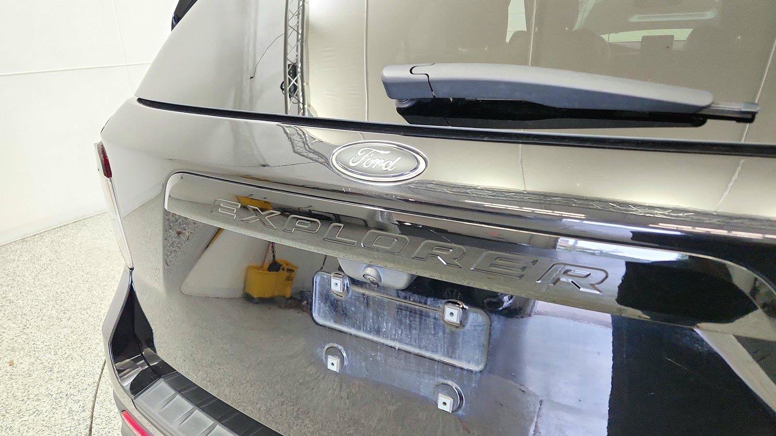 Used 2022 Ford Explorer ST w/ Equipment Group 401A AWD/4WD image 38
