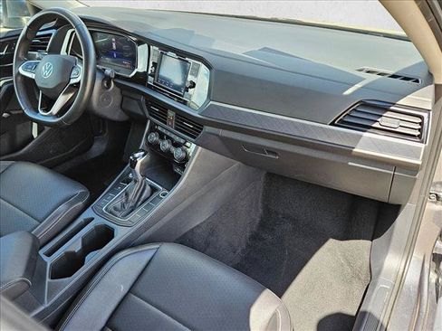Used 2024 Volkswagen Jetta SE FWD image 20