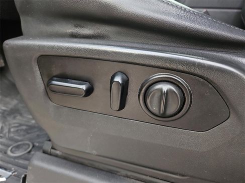 Used 2020 Chevrolet Silverado 1500 LT Trail Boss image 19