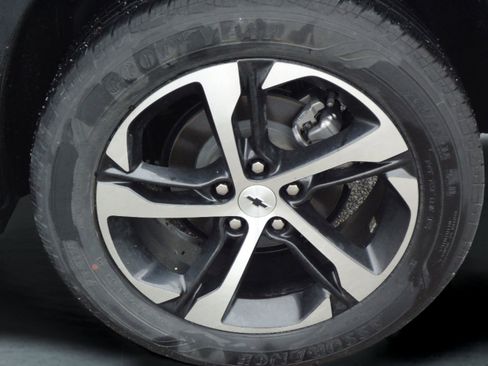 Used 2024 Chevrolet Trax RS image 9