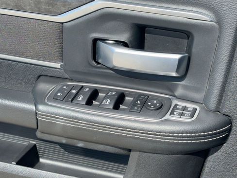 Used 2024 RAM 2500 Big Horn w/ Safety Group image 13