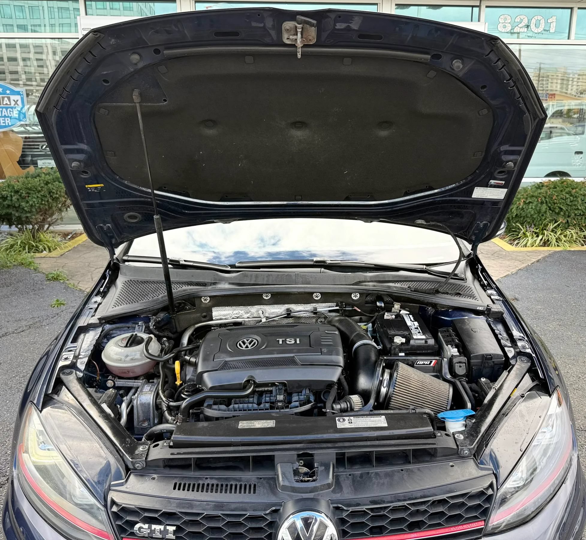 Used 2015 Volkswagen GTI SE FWD image 40