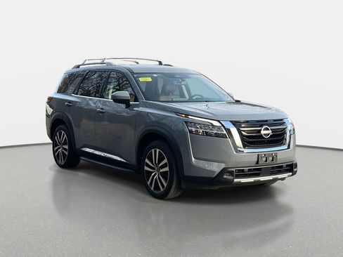 Certified 2023 Nissan Pathfinder Platinum w/ Lighting Package (N93) image 3