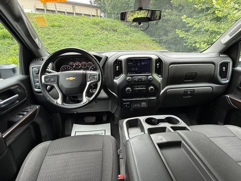 Used 2023 Chevrolet Silverado 2500 LT AWD/4WD image 12