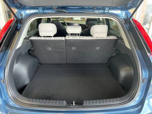 Used 2023 Kia Niro EX FWD image 14