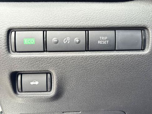 Certified 2025 Nissan Sentra S FWD image 10