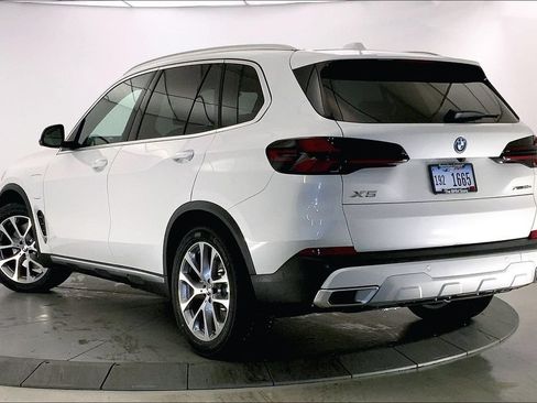 New 2026 BMW X5 xDrive50e w/ Executive Package AWD/4WD image 2