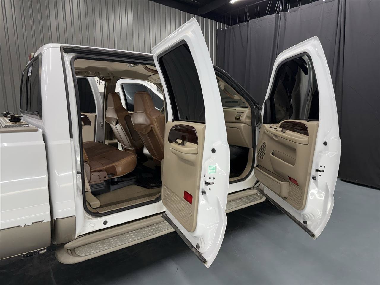 Used 2005 Ford F250 King Ranch RWD image 24