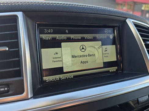 Used 2014 Mercedes-Benz GL 450 4MATIC 4dr GL 450 w/ Driver Assistance Package image 41