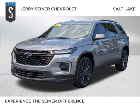 Used 2023 Chevrolet Traverse RS AWD/4WD image 1