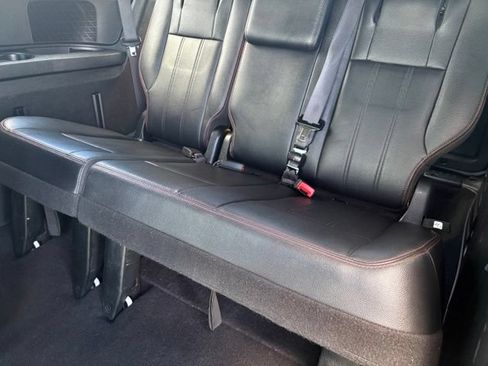 Used 2017 Dodge Grand Caravan GT FWD image 12