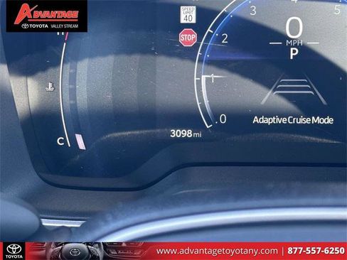 Certified 2024 Toyota Corolla Cross XLE image 30