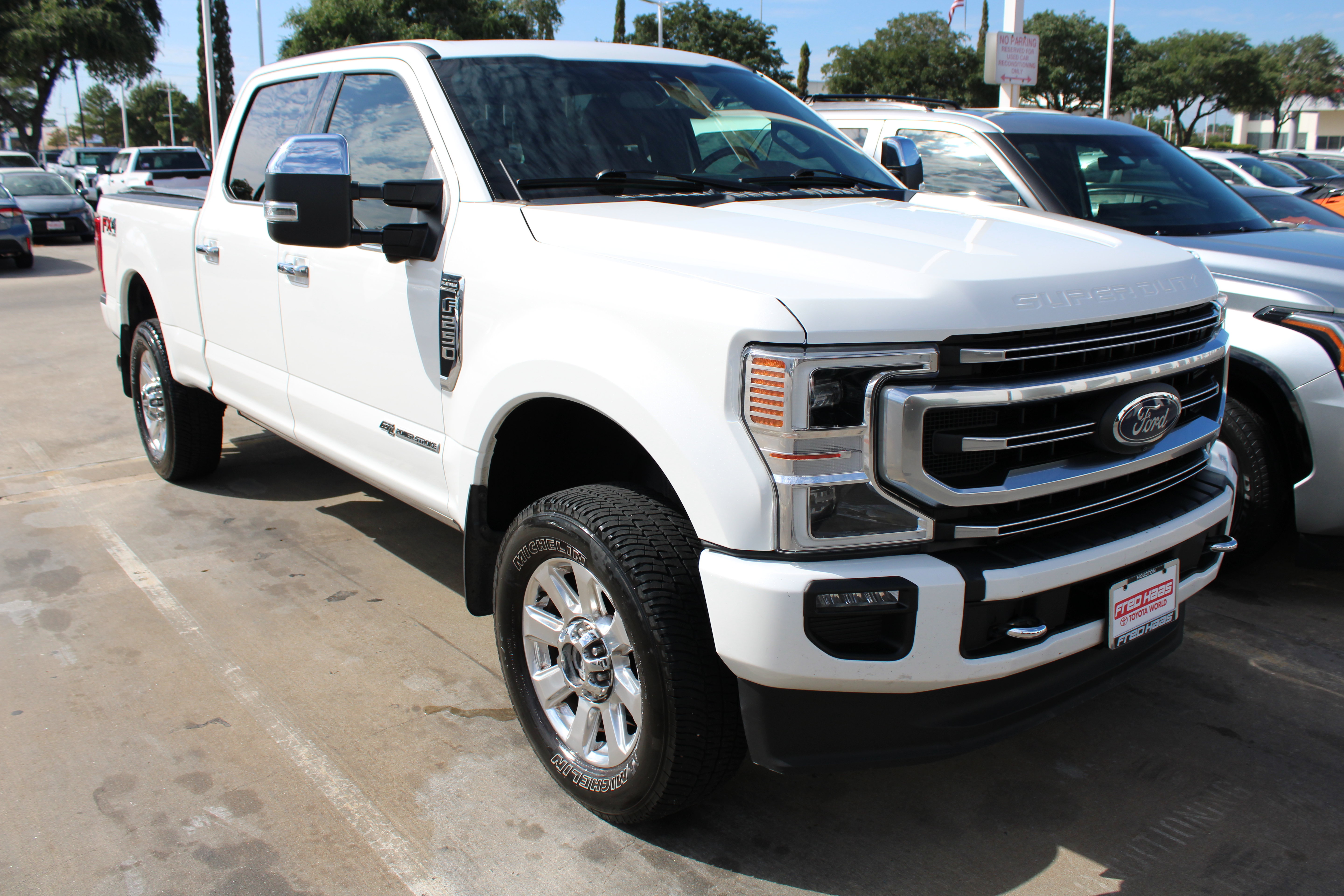 Used 2020 Ford F250 Platinum w/ FX4 Off-Road Package AWD/4WD image 2
