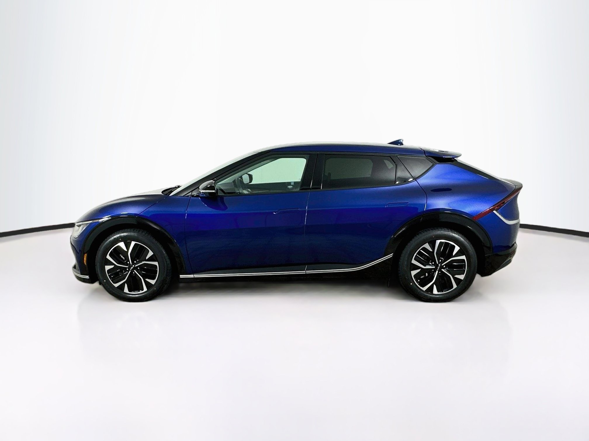 Used 2023 Kia EV6 Wind AWD/4WD image 4