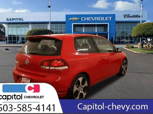 Used 2012 Volkswagen Golf 2-Door FWD image 2