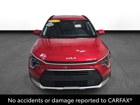 Used 2024 Kia Niro LX image 2