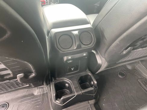 Used 2023 Jeep Gladiator Rubicon w/ LED Lighting Group AWD/4WD image 23