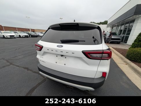 Used 2023 Ford Escape Active FWD image 9