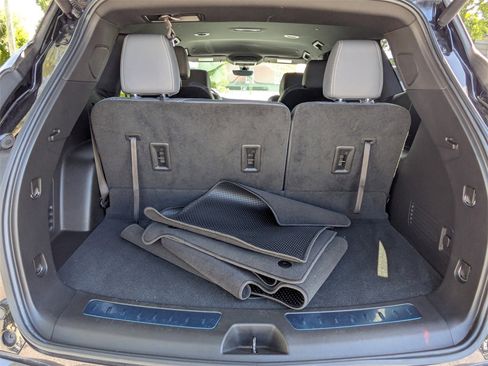 Used 2022 Buick Enclave Premium w/ Surround and Sites Package image 12