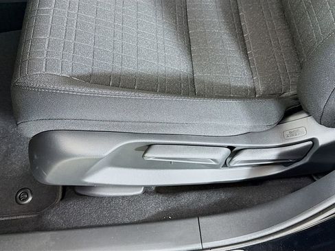 New 2026 Honda HR-V LX image 19