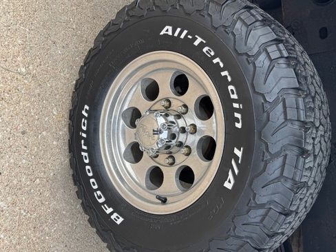 Used 2009 Chevrolet Silverado 2500 LT w/ Exterior Plus Package image 22