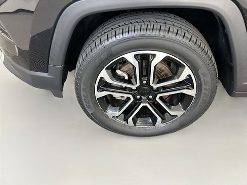 Used 2022 Jeep Compass Limited image 11