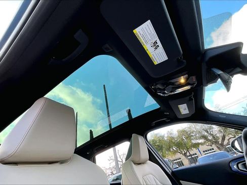 Used 2026 BMW X3 xDrive30 w/ Premium Package image 13